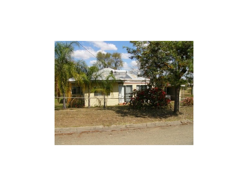 8 Yaldwyn Street, Taroom QLD 4420