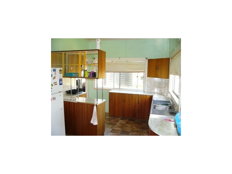 8 Yaldwyn Street, Taroom QLD 4420