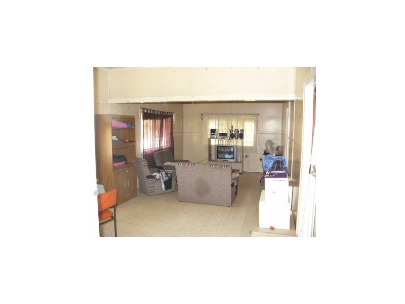 8 Yaldwyn Street, Taroom QLD 4420