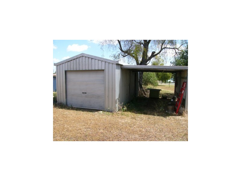 8 Yaldwyn Street, Taroom QLD 4420