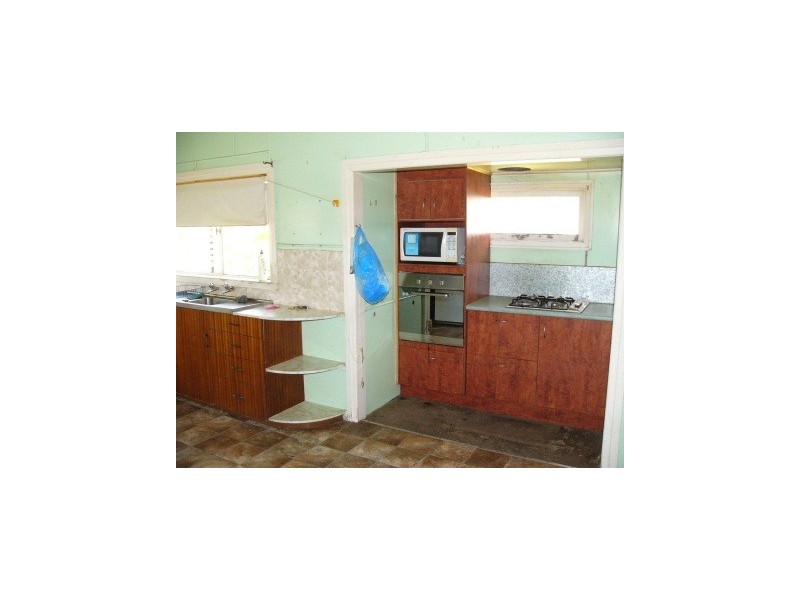 8 Yaldwyn Street, Taroom QLD 4420