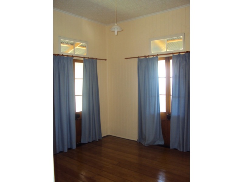 51 Crane Street, Longreach QLD 4730