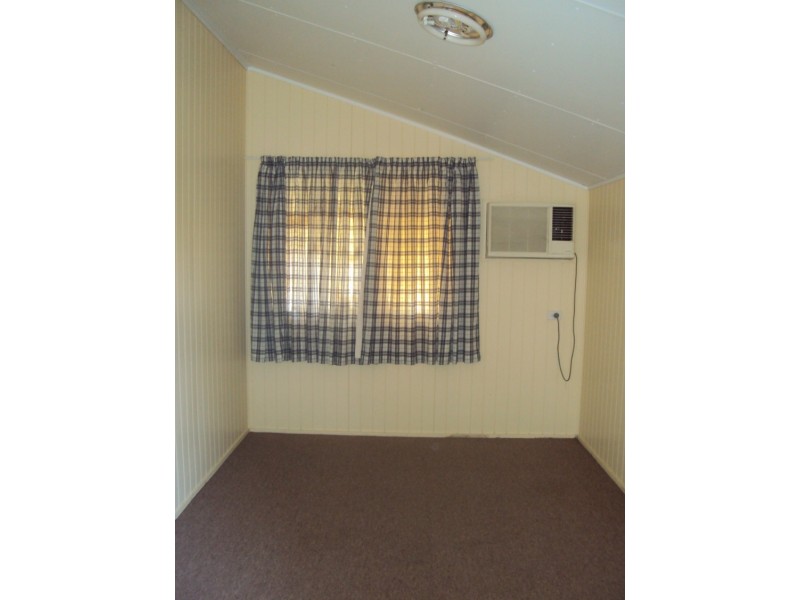 51 Crane Street, Longreach QLD 4730