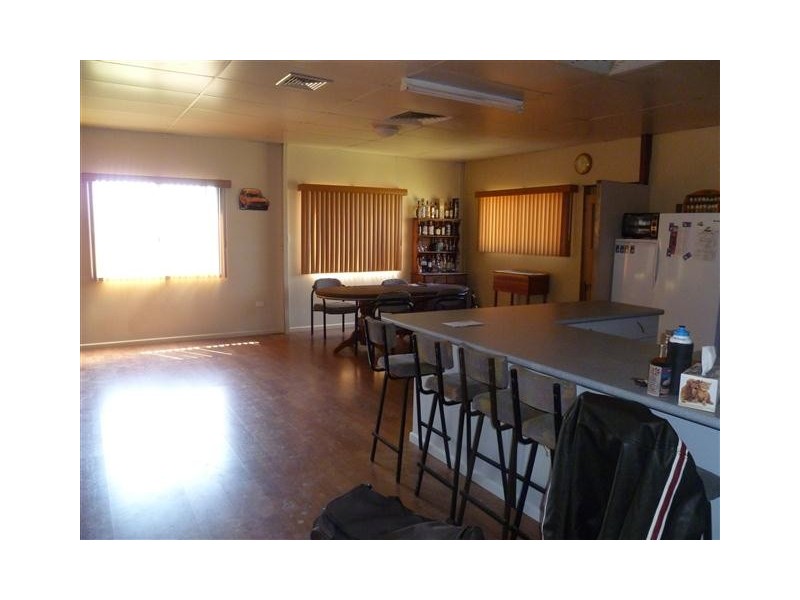 1 Badgery Street, Roma QLD 4455