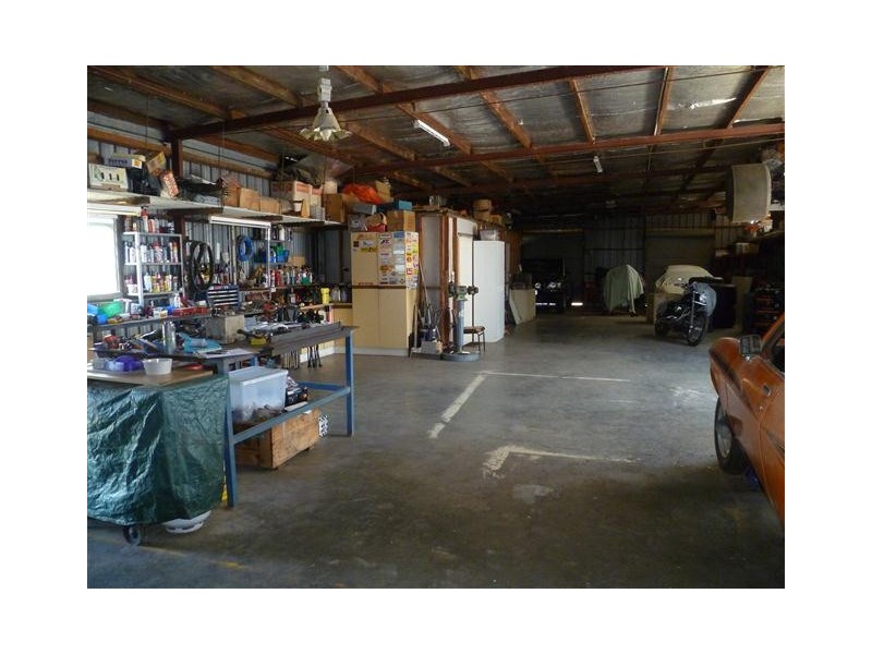 1 Badgery Street, Roma QLD 4455