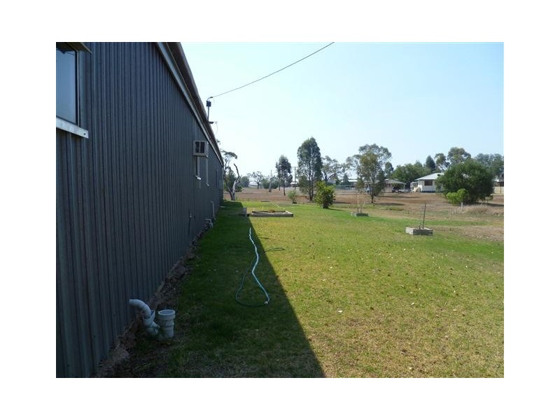 1 Badgery Street, Roma QLD 4455