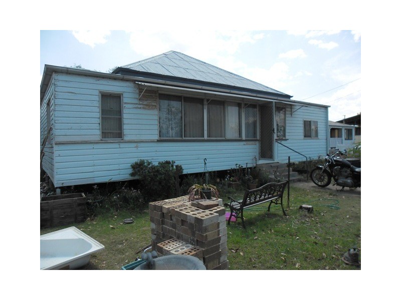 17 LYNAGH ST, Miles QLD 4415