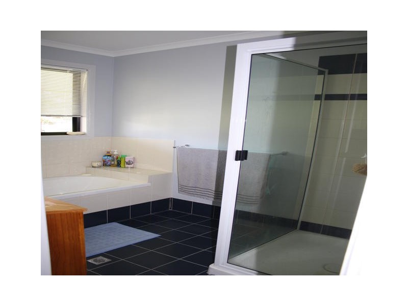 28 BEDFORD STREET, Blackall QLD 4472
