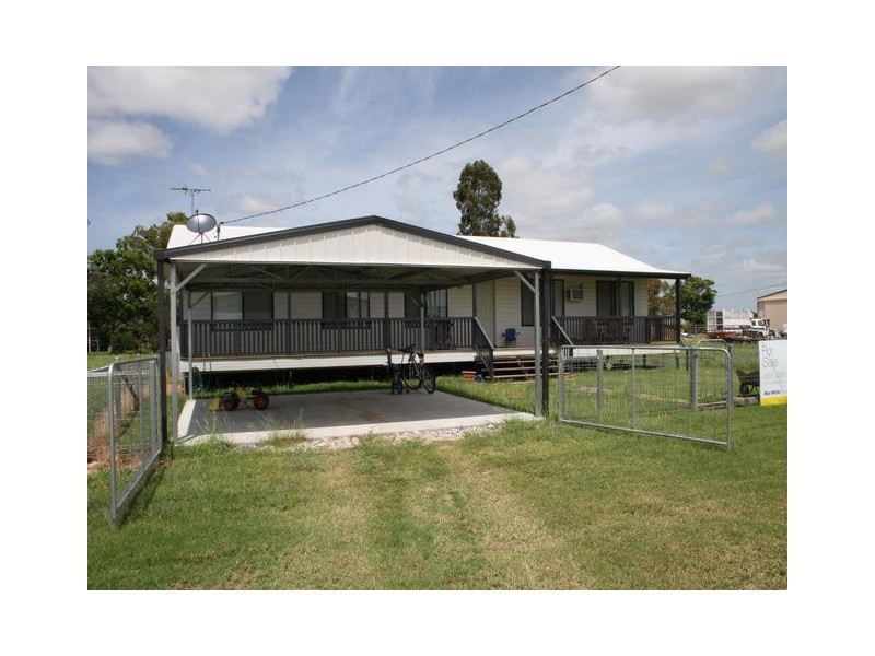 28 BEDFORD STREET, Blackall QLD 4472