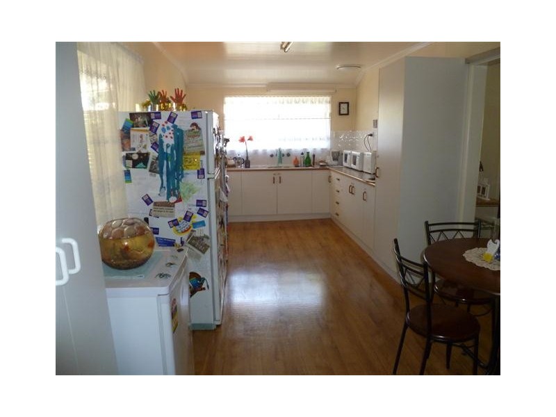 32 Northern Rd, Roma QLD 4455