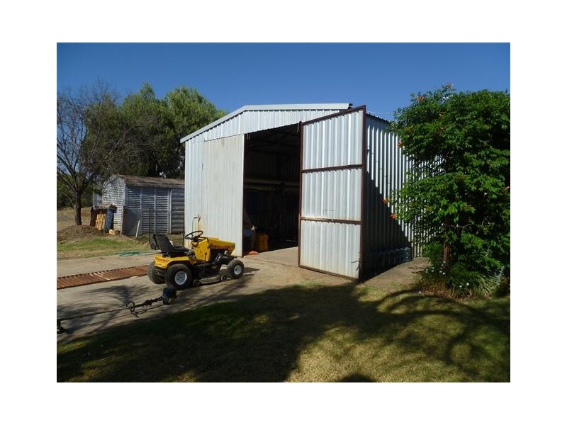 48 ROSLYN, Roma QLD 4455