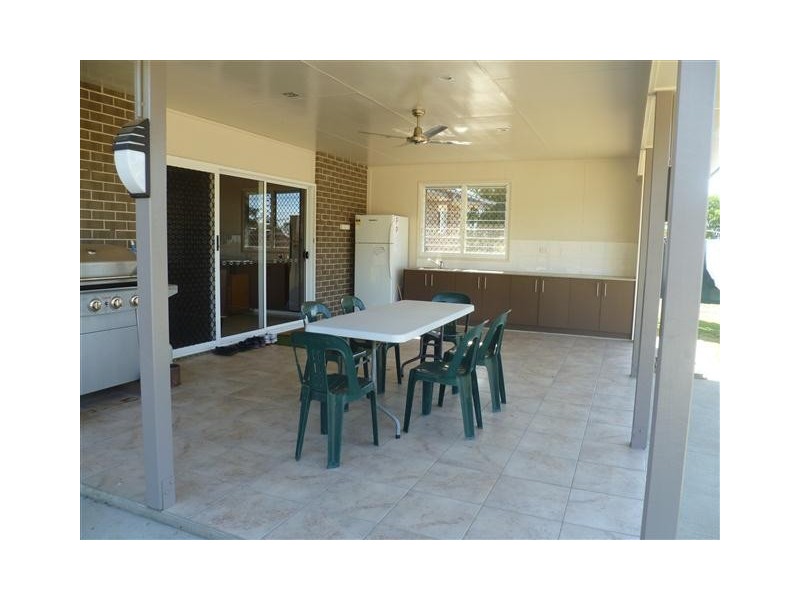 48A ROSLYN DRV, Roma QLD 4455