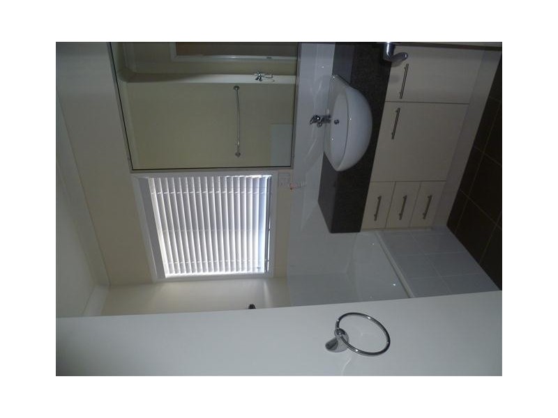 48A ROSLYN DRV, Roma QLD 4455