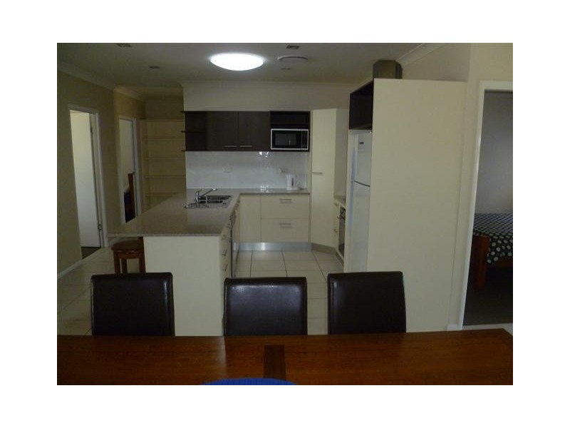 48A ROSLYN DRV, Roma QLD 4455