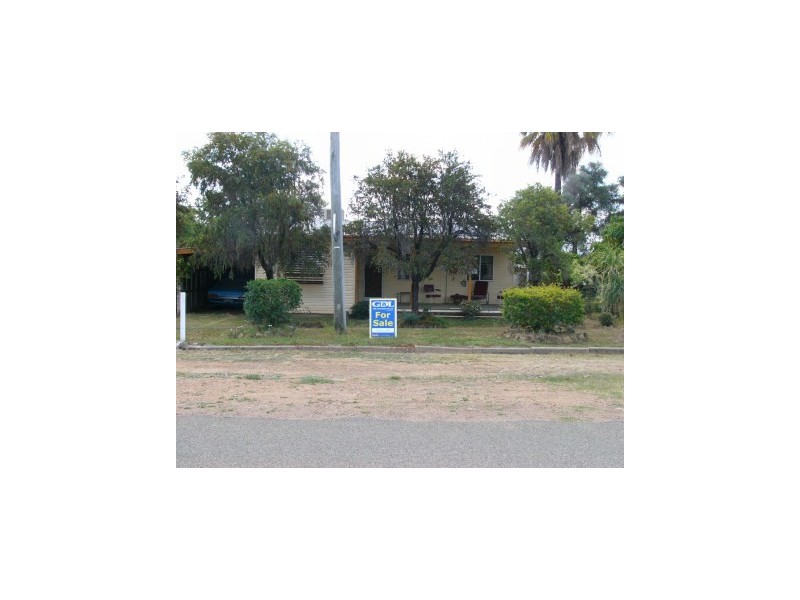 17 Ford Street, Taroom QLD 4420
