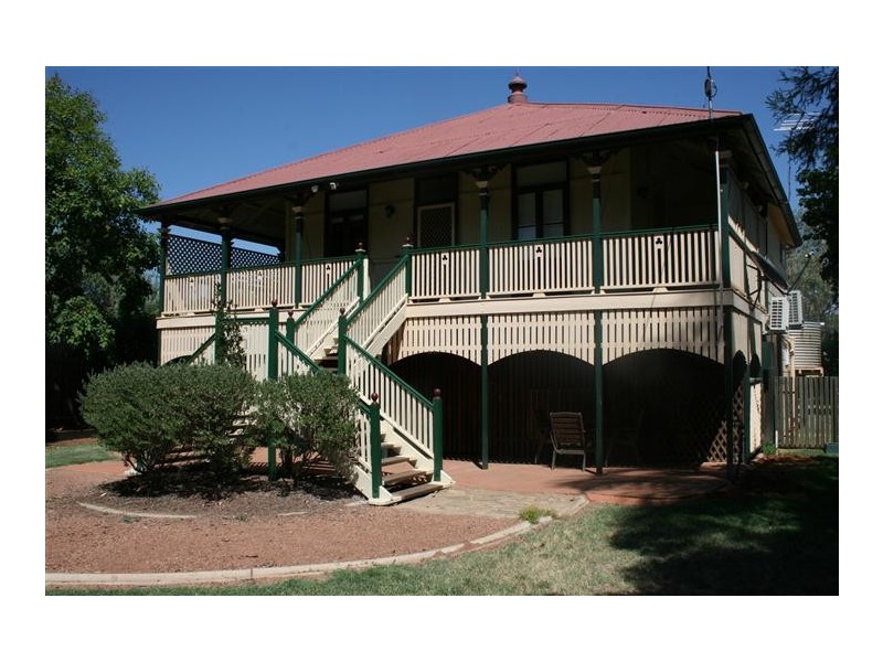 153 Cassowary Street, Longreach QLD 4730