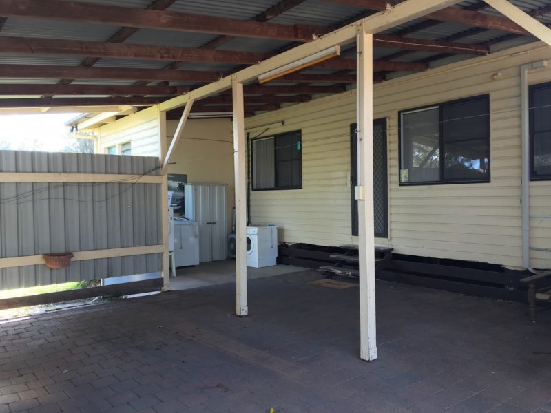 98 HOOKSWOOD RD, Miles QLD 4415