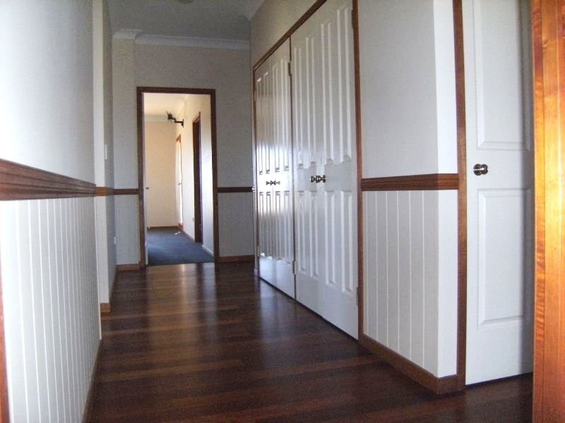 10 Parkers Avenue, Dalby QLD 4405