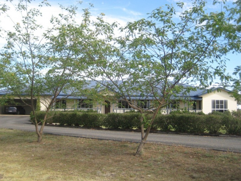 10 Parkers Avenue, Dalby QLD 4405