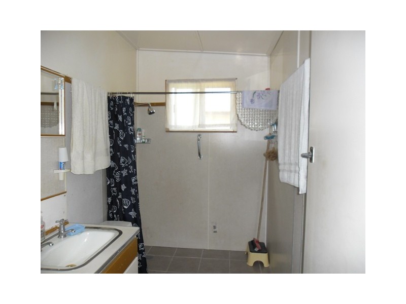 12 CONDAMINE ST, Miles QLD 4415