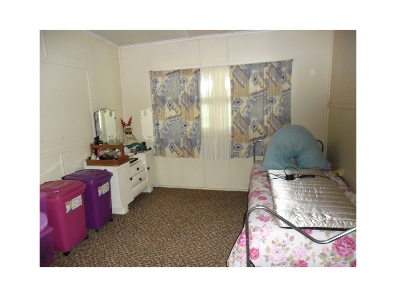 12 CONDAMINE ST, Miles QLD 4415