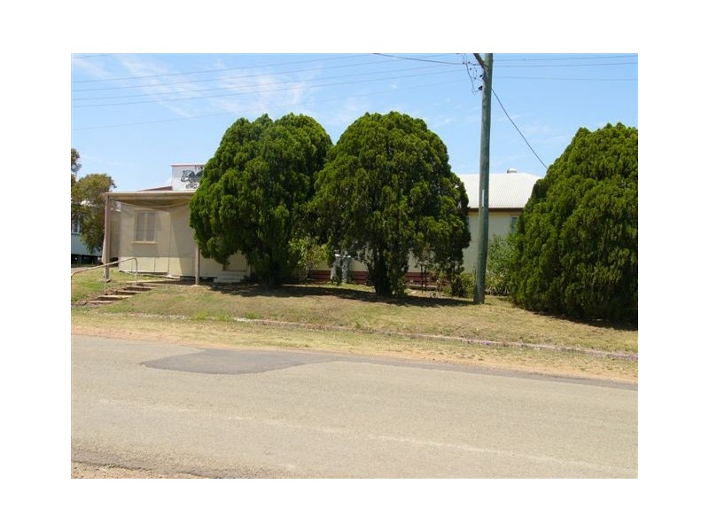 12 Dawson Street, Taroom QLD 4420