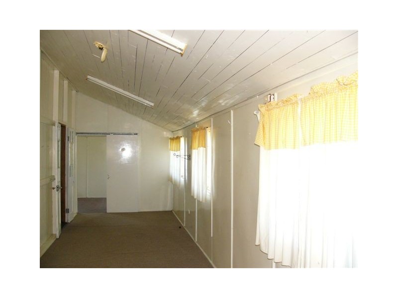 12 Dawson Street, Taroom QLD 4420