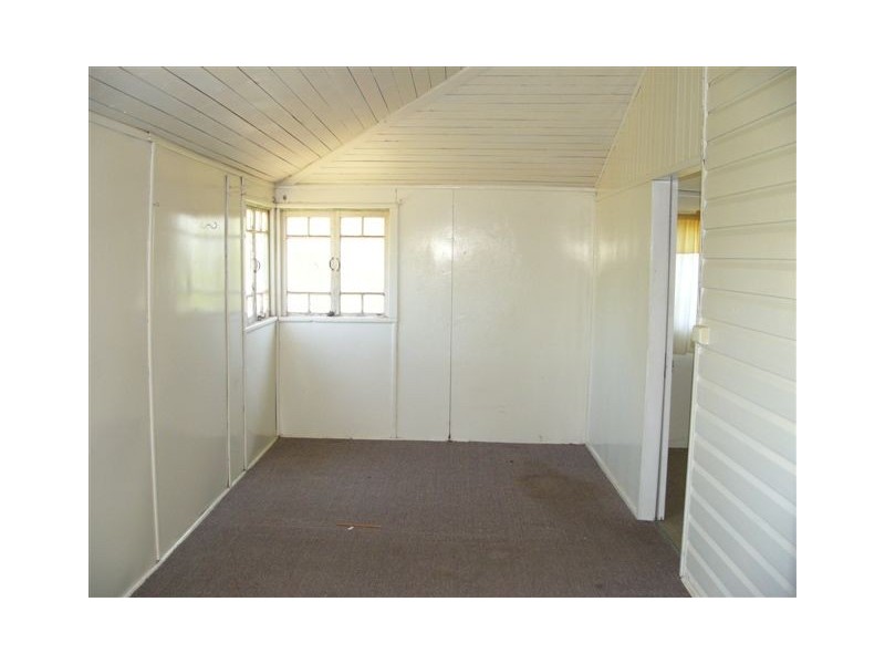 12 Dawson Street, Taroom QLD 4420
