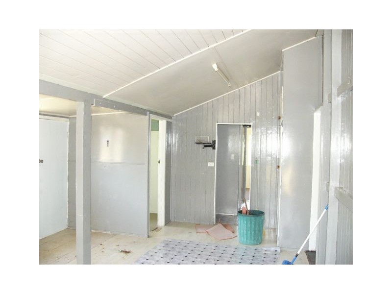12 Dawson Street, Taroom QLD 4420