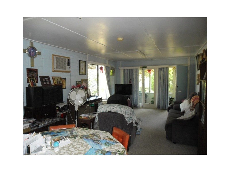 13 DAISY STREET, Miles QLD 4415