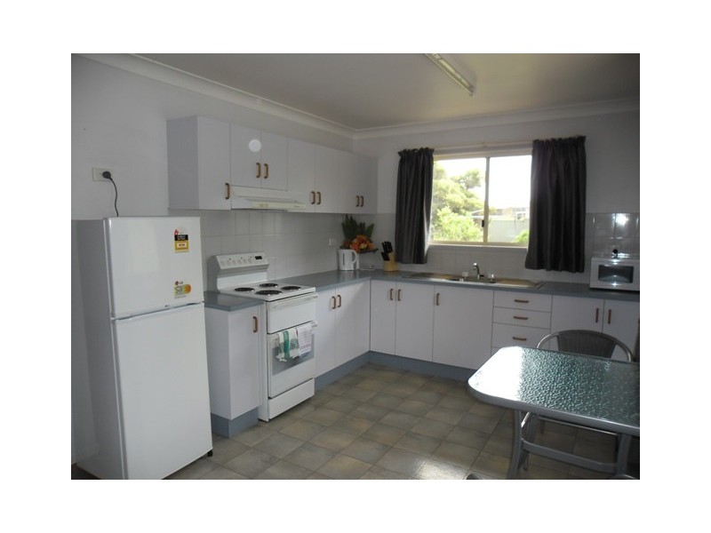 UNIT 2 111 MURILLA ST, Miles QLD 4415
