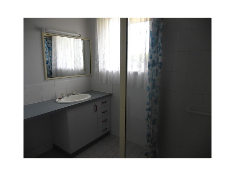 UNIT 2 111 MURILLA ST, Miles QLD 4415