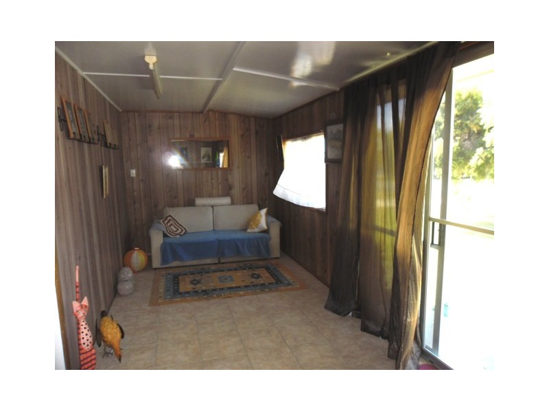 6 DAISY STREET, Miles QLD 4415