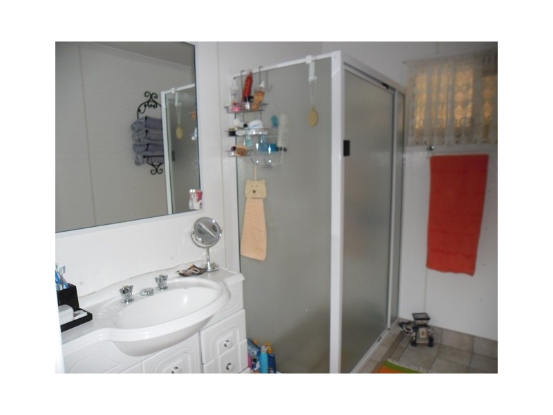 6 DAISY STREET, Miles QLD 4415