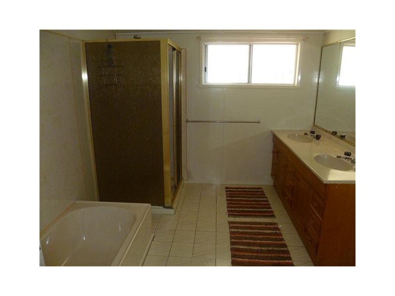 19 HIGH ST, Wallumbilla QLD 4428