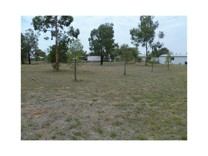 19 HIGH ST, Wallumbilla QLD 4428