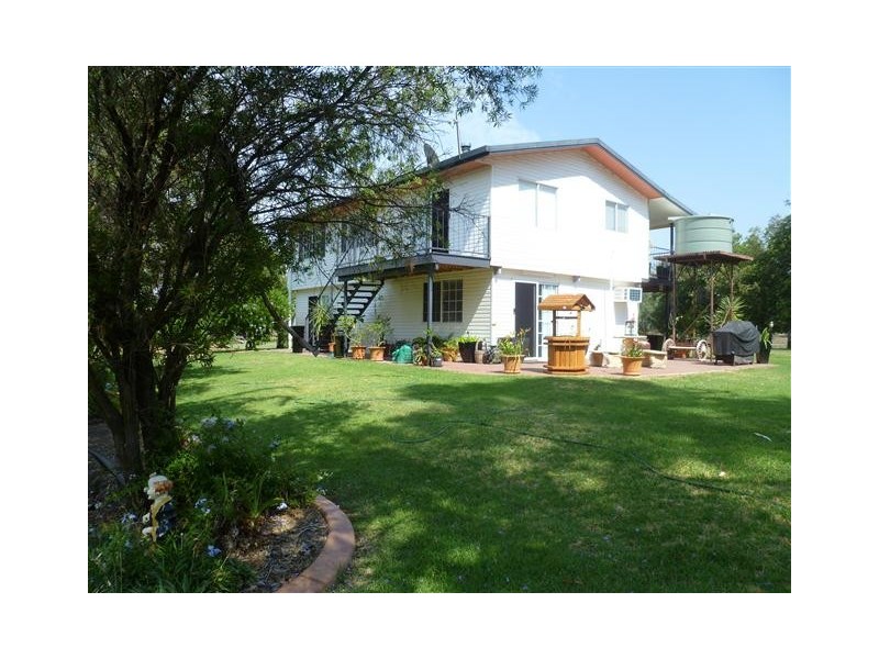 1 McPhie St, Roma QLD 4455