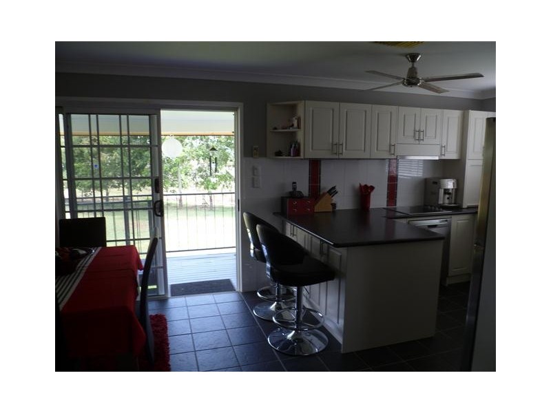 1 McPhie St, Roma QLD 4455