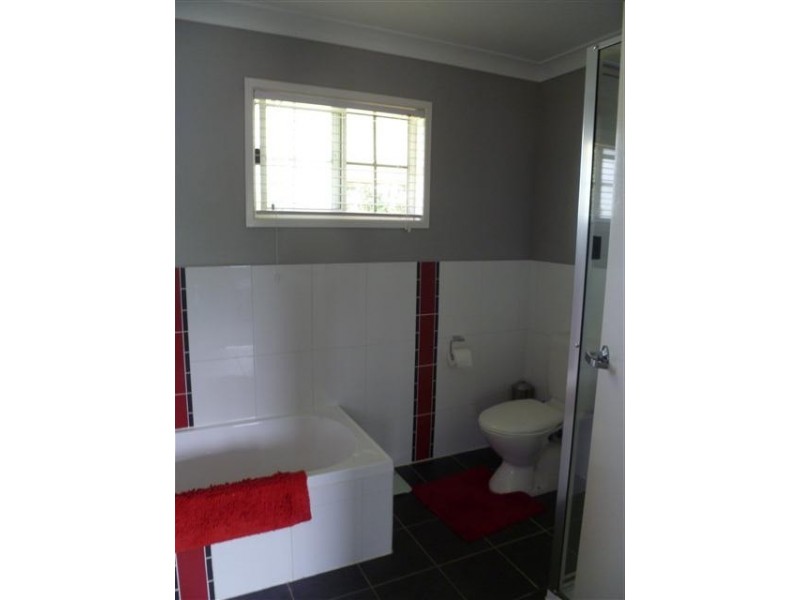 1 McPhie St, Roma QLD 4455