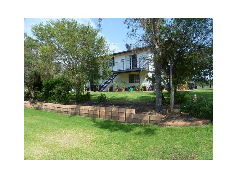 1 McPhie St, Roma QLD 4455