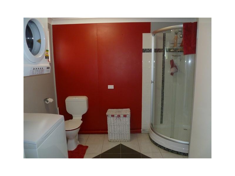 1 McPhie St, Roma QLD 4455