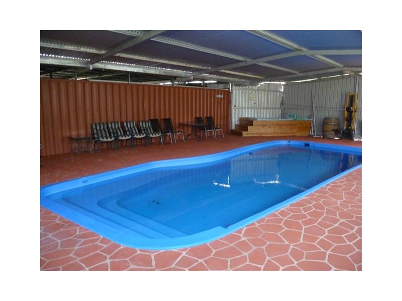 1 McPhie St, Roma QLD 4455