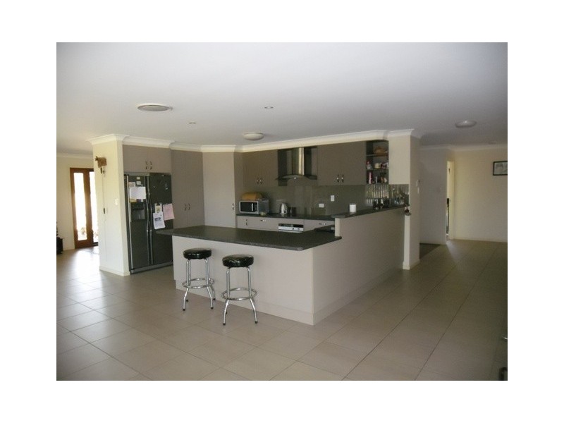 99 HOOKSWOOD ROAD, Miles QLD 4415