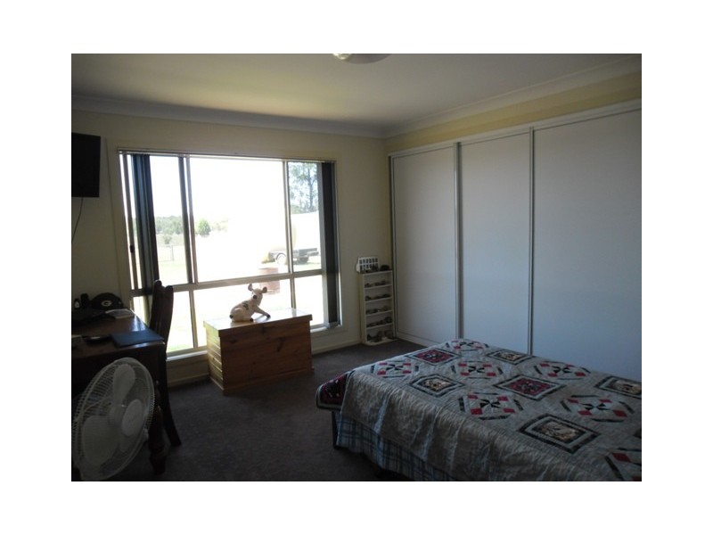 99 HOOKSWOOD ROAD, Miles QLD 4415