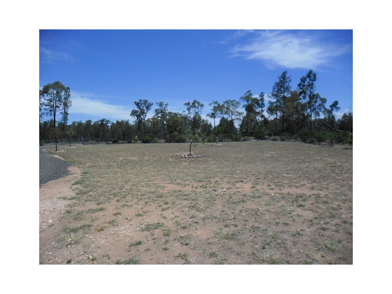 99 HOOKSWOOD ROAD, Miles QLD 4415