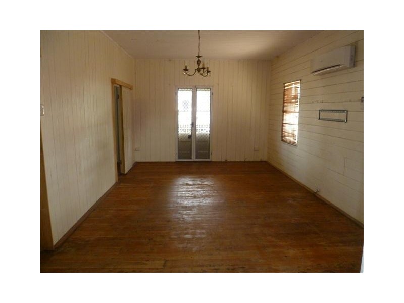 1 Soutter St, Roma QLD 4455