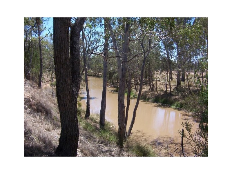 * LEICHHARDT HIGHWAY, Miles QLD 4415