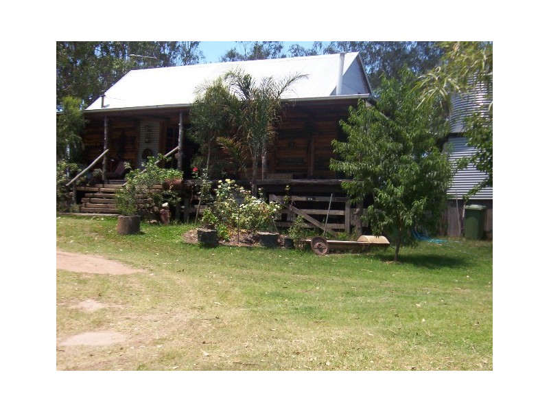 * LEICHHARDT HIGHWAY, Miles QLD 4415