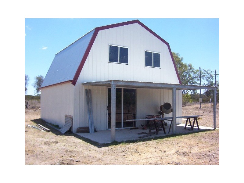 * LEICHHARDT HIGHWAY, Miles QLD 4415
