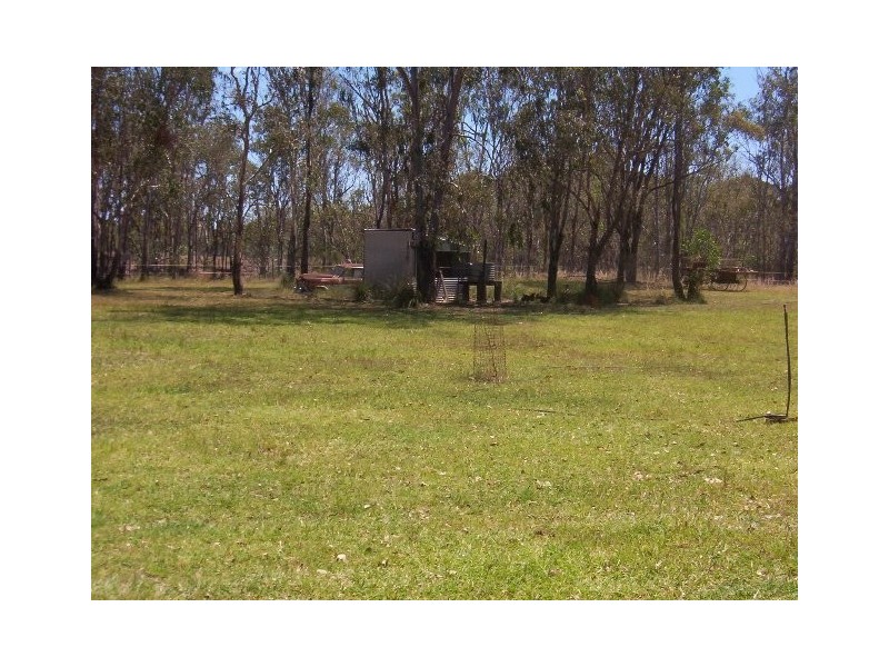 * LEICHHARDT HIGHWAY, Miles QLD 4415
